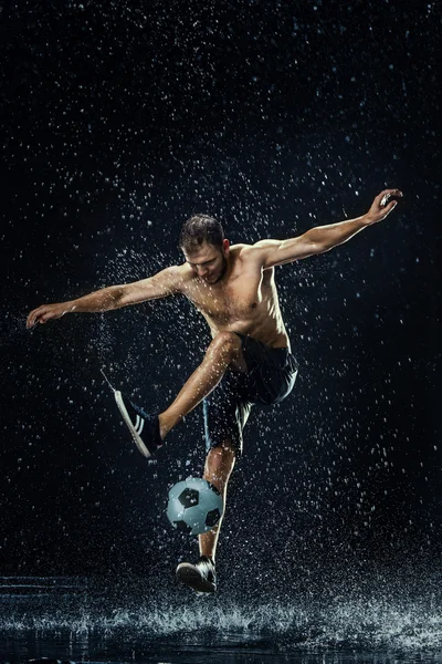 Futbolcu su damlaları