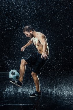 Futbolcu su damlaları