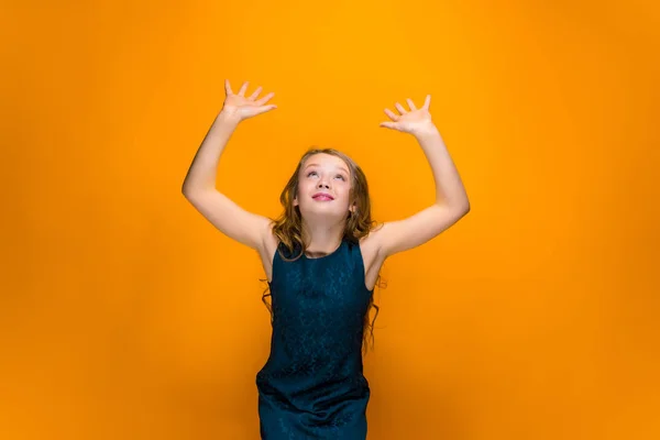 Gelukkig tiener meisje — Stockfoto