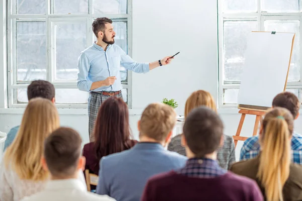 Speaker at Business Meeting in the conference hall. — Stock Photo, Image