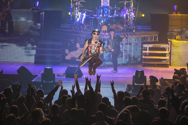 Dnipropetrovsk, Ucrania - 31 de octubre de 2012: banda de rock Scorpions — Foto de Stock