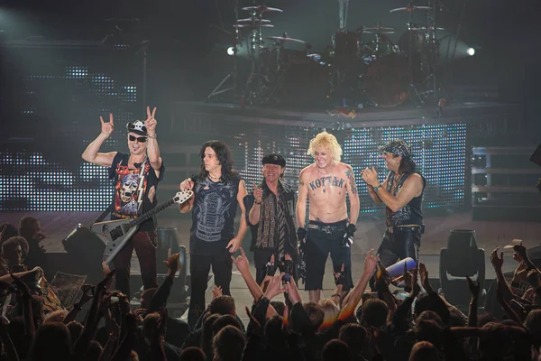 Dnipropetrovsk, Ucrania - 31 de octubre de 2012: banda de rock Scorpions — Foto de Stock