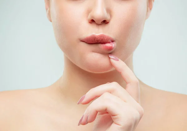Крупним планом знімок жіночих губ — стокове фото