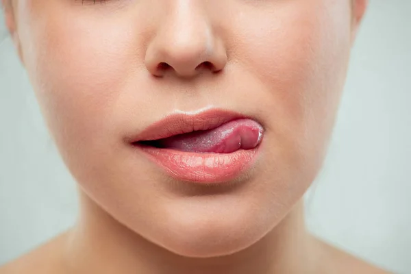 De close-up schot van de vrouw lippen — Stockfoto