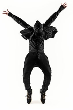 Beyaz arka plan üzerinde bir hip hop erkek break dansçı silüeti