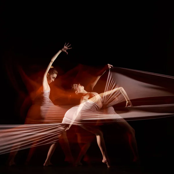 La danse sensuelle et émotionnelle de la belle ballerine — Photo