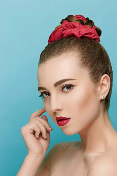 Hermosa cara de mujer. Maquillaje perfecto. Moda de belleza — Foto de Stock