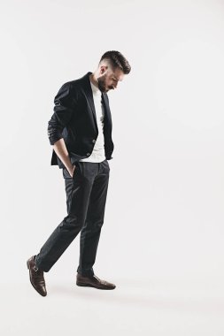Şık yakışıklı genç adam portresi