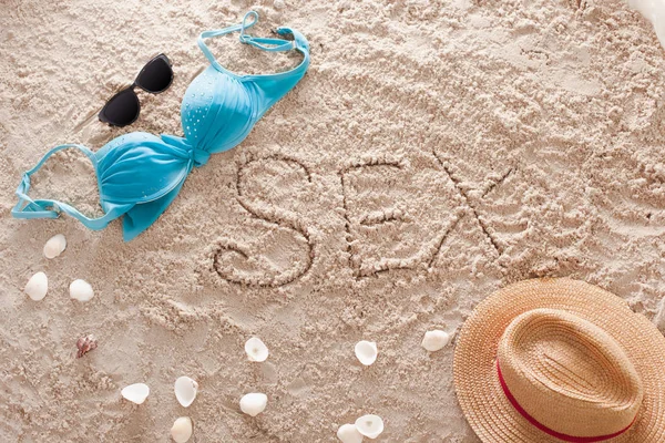 Sex in a sandy tropical beach — Stock Photo, Image