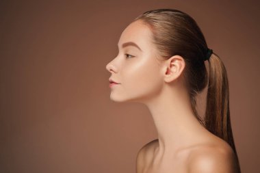 Güzel bir kadın yüzü portre yakın çekim