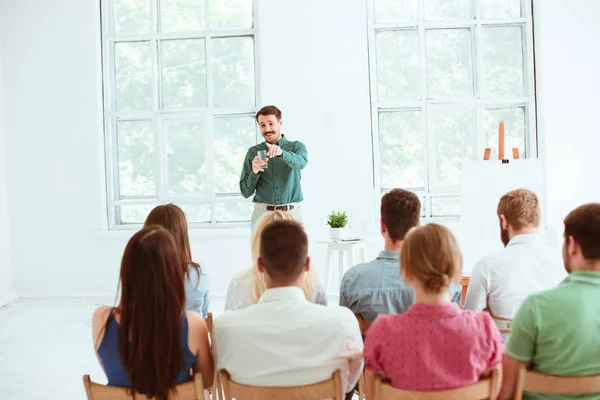 Speaker at Business Meeting in the conference hall. — Stock Photo, Image