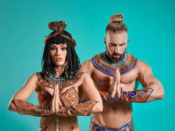 Adam, kadının görüntüleri Mısır firavunu ve Kleopatra — Stok fotoğraf
