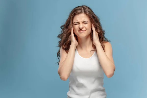 The young womans portrait with pain emotions — Stock Photo, Image