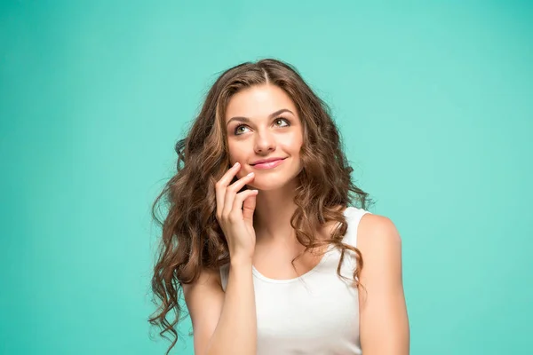 Las jóvenes mujeres retratan con emociones felices — Foto de Stock