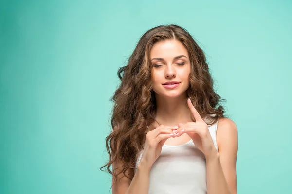 Las jóvenes mujeres retratan con emociones reflexivas — Foto de Stock