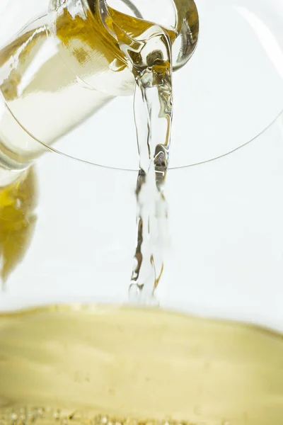 Le jet de vin blanc — Photo