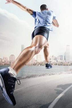 Spor arka planlar. Koşu parkuru başlayan sprinter.