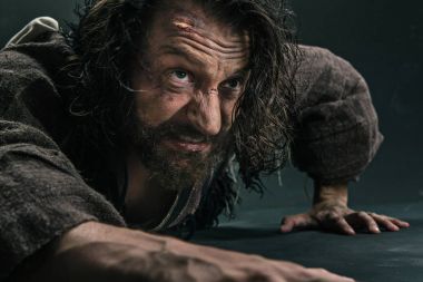 Aktör olarak makyaj, fakir bir adam