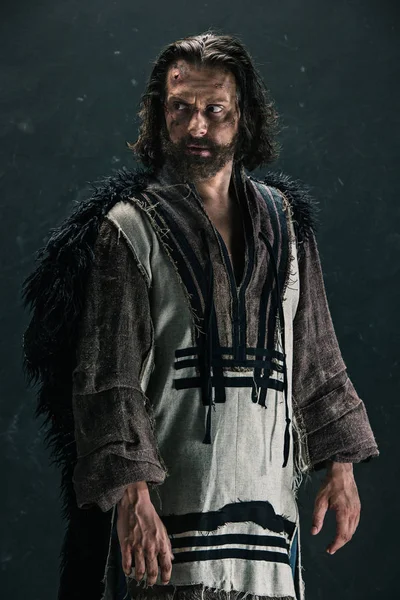 Aktör olarak makyaj, fakir bir adam