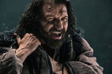 Aktör olarak makyaj, fakir bir adam