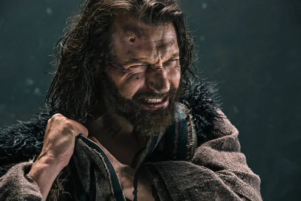 Aktör olarak makyaj, fakir bir adam