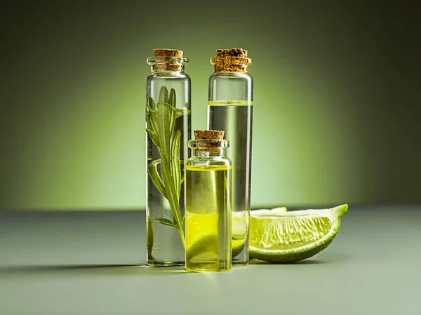 The essential oil of lime oil — Stock Photo, Image