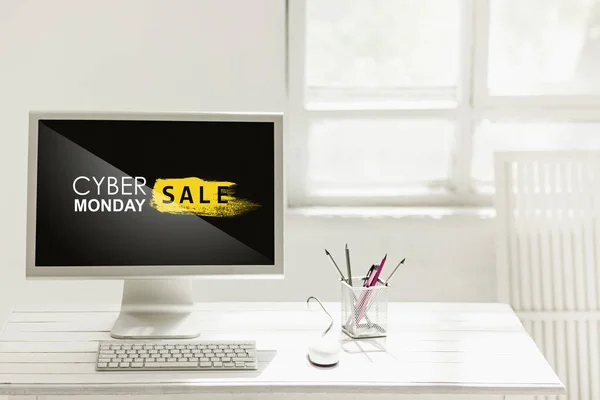 Conceito de venda Cyber Monday — Fotografia de Stock