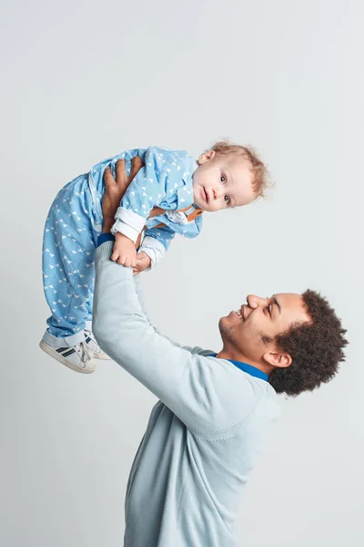 Uma família feliz — Fotografia de Stock