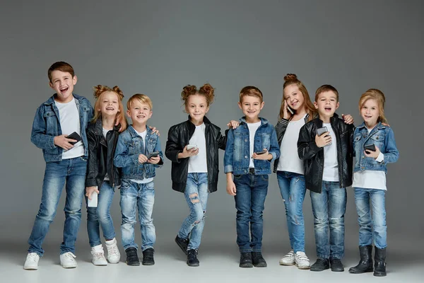 Grupo de niños Studio Concept — Foto de Stock