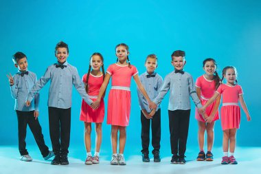 Çocuklar dans okulu, bale, hiphop, sokak, funky ve modern dansçılar