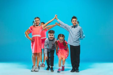 Çocuklar dans okulu, bale, hiphop, sokak, funky ve modern dansçılar