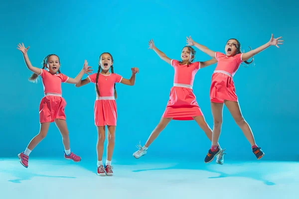 Barnen Dans skola, Balett, hiphop, street, läckra och moderna dansare — Stockfoto