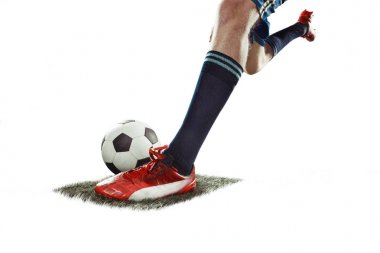 Beyaz arka plan üzerinde izole bir beyaz futbol oyuncu adam