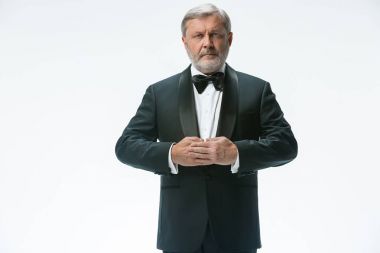 Beyaz havlu ile üst düzey garson. İşaret dilinde Restoran