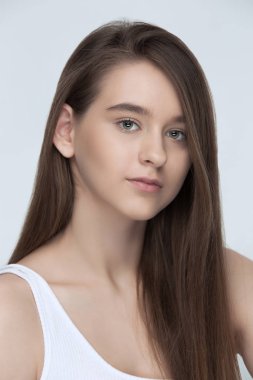 Bir gülümseme ile çekici kadın