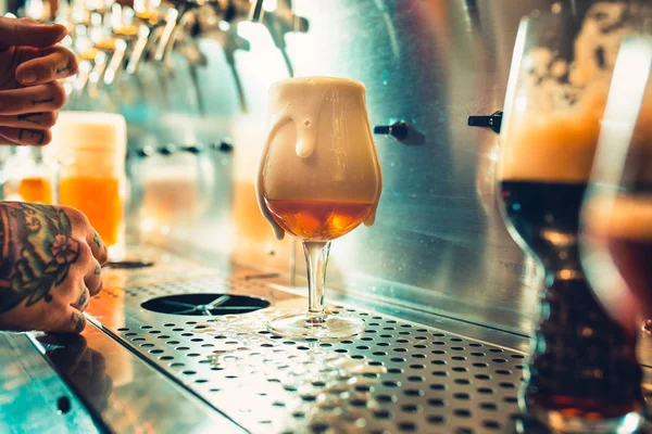 Hand Bartender Pouring Large Lager Beer Tap Soft Vintage Instagram — Stock Photo, Image