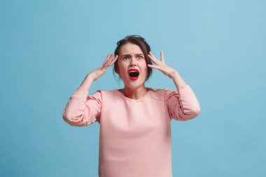 Mavi izole stres güzel kadın