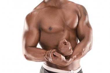 Genç adam güzel gövde beyaz arka plan üzerinde izole tam anlamıyla uyum