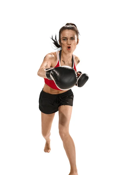 Přizpůsobit krásná žena s Boxerské rukavice izolovaných na bílém pozadí — Stock fotografie