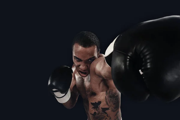 Boxe training e sacco da boxe — Foto Stock