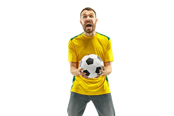 Brasilianischer Fan feiert auf weißem Hintergrund — Stockfoto