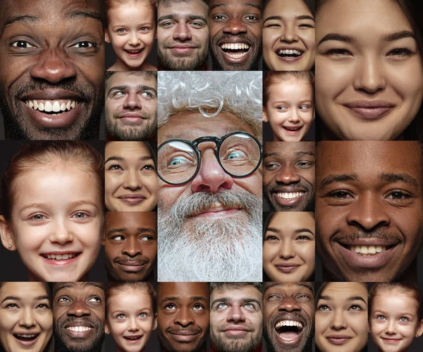 Emotional Santa Claus and his entourage greeting with New Year and Christmas — Stock Photo, Image