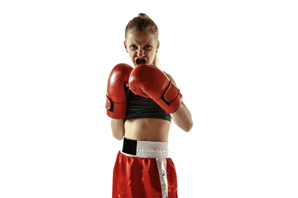 Νεαρή γυναικεία εκπαίδευση μαχητικού kickboxing απομονωμένη σε λευκό φόντο — Φωτογραφία Αρχείου