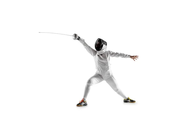 十代の女の子でフェンシング衣装とともに剣で手孤立した上に白い背景 — ストック写真