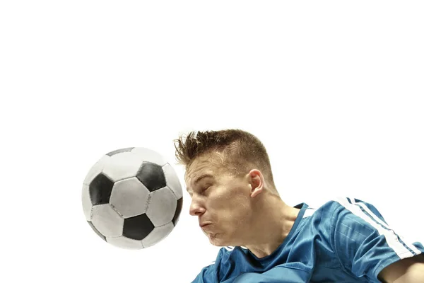 Close-up van emotionele man voetballen de bal met het hoofd op geïsoleerde witte achtergrond — Stockfoto