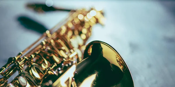 Primo piano di vecchie cose retrò girato con colori in stile vintage — Foto Stock