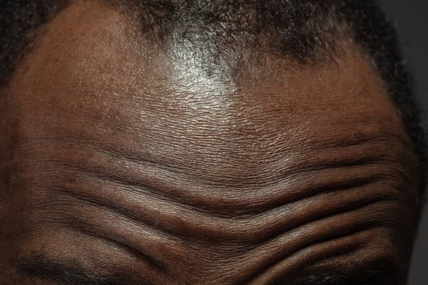 Texture de la peau humaine. Gros plan du corps masculin afro-américain — Photo