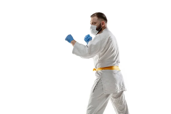 Sportsman in protective mask, coronavirus treatment illustration concept — Stock Photo, Image