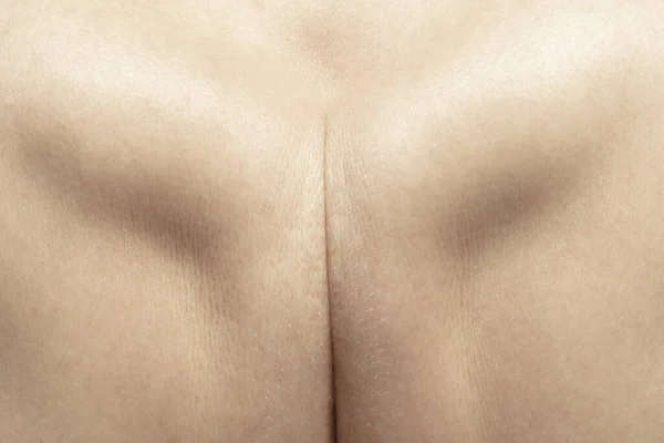 Texture della pelle umana. Primo piano del corpo umano caucasico ben tenuto — Foto Stock