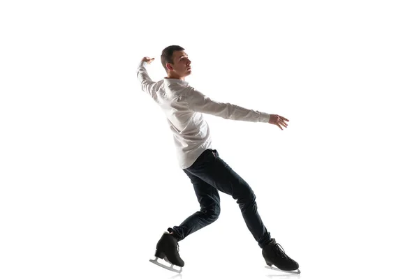 男フィギュアスケート孤立オンホワイトスタジオバックグラウンドとともにcopyspace — ストック写真